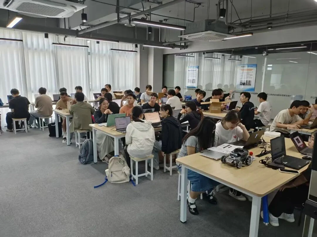 安徽工业大学暑期人工智能工程实践活动圆满完成